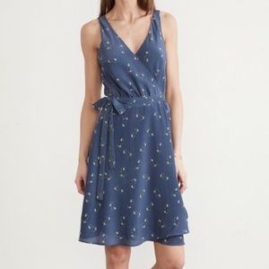 Amour Vert Brandy Wrap Dress in Daisy